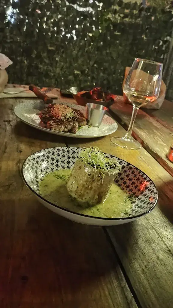 George Kopelas_L'Absolu_Fréjus_review