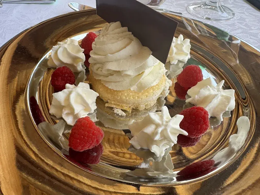 Restaurant l'Ecureuil_Passy_slider_image_2