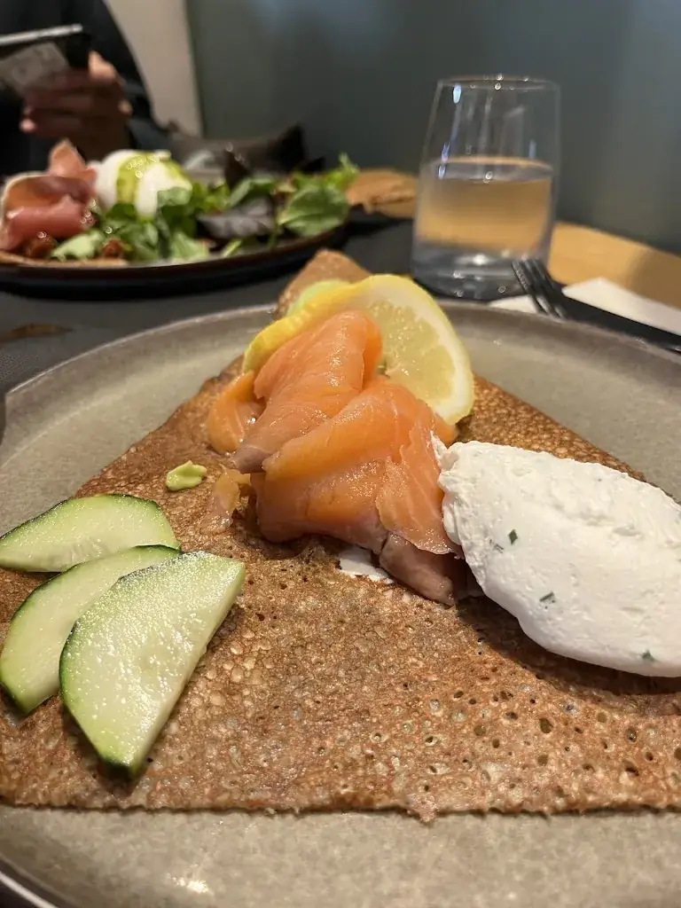 Chelby Poticano_Bouillon L'évidence Fréjus_Fréjus_recensione