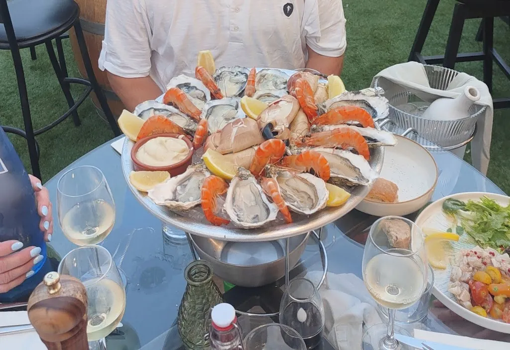 Dany Humbert_CALM bar à huitres Port Fréjus_Fréjus_review