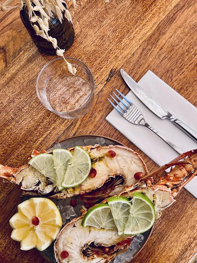 CALM bar à huitres Port Fréjus ristorante a Fréjus