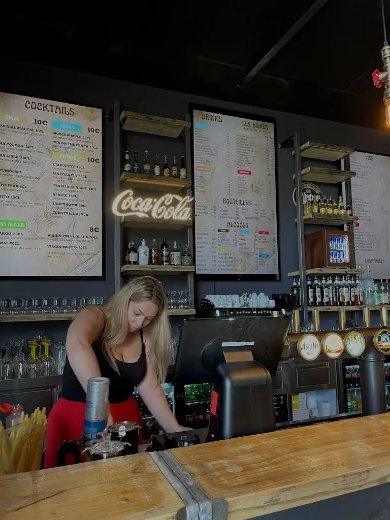 Selena Delafoi_OCargo Food Court Fréjus_Fréjus_review