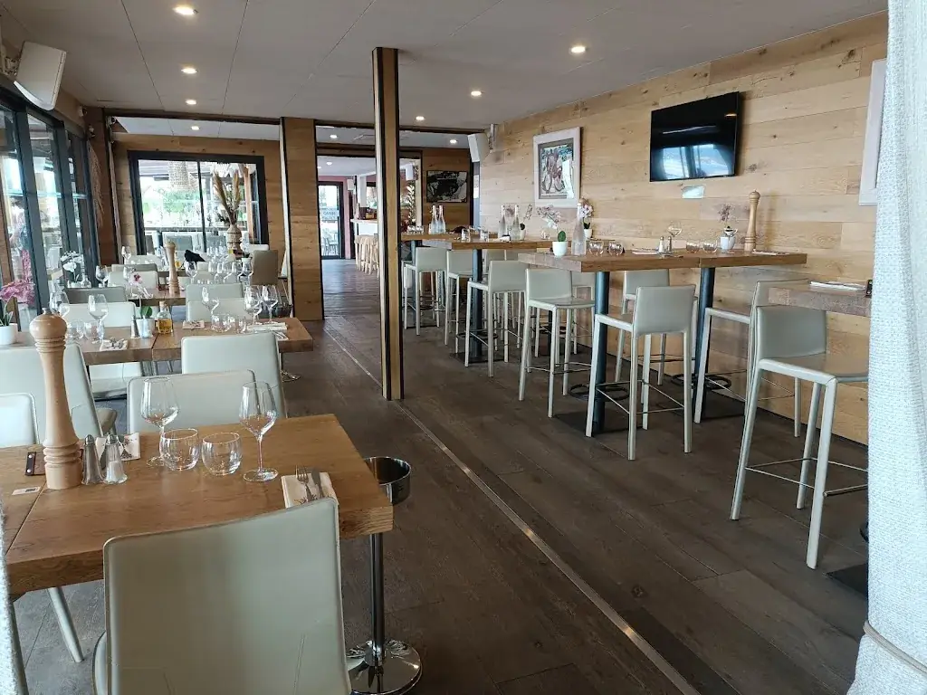 Kazaar Klub_Fréjus_slider_image_3