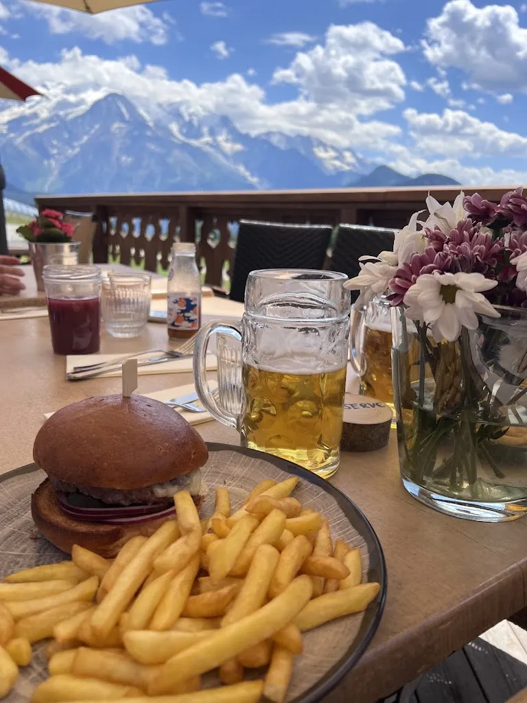 Larissa Terumi Arashiro_La Bergerie_Passy_review