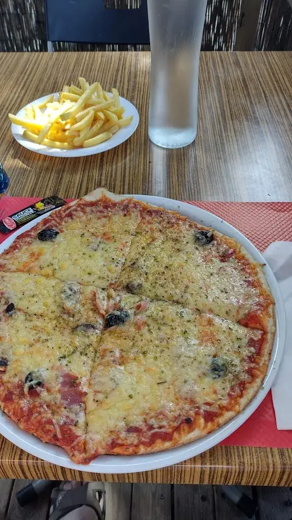 The Crimson Sleeper_pizzeria du port_Fos-sur-Mer_recensione