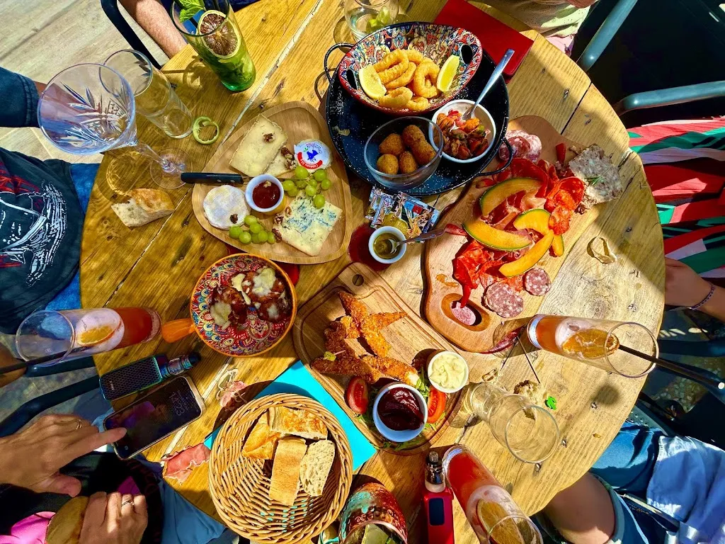 Marie Michel_La Boca_Fos-sur-Mer_review