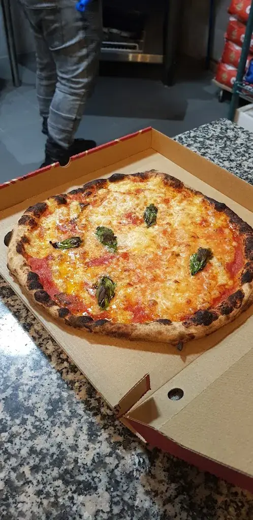 Menu_Pizzeria Le Naples_Fos-sur-Mer_image_6