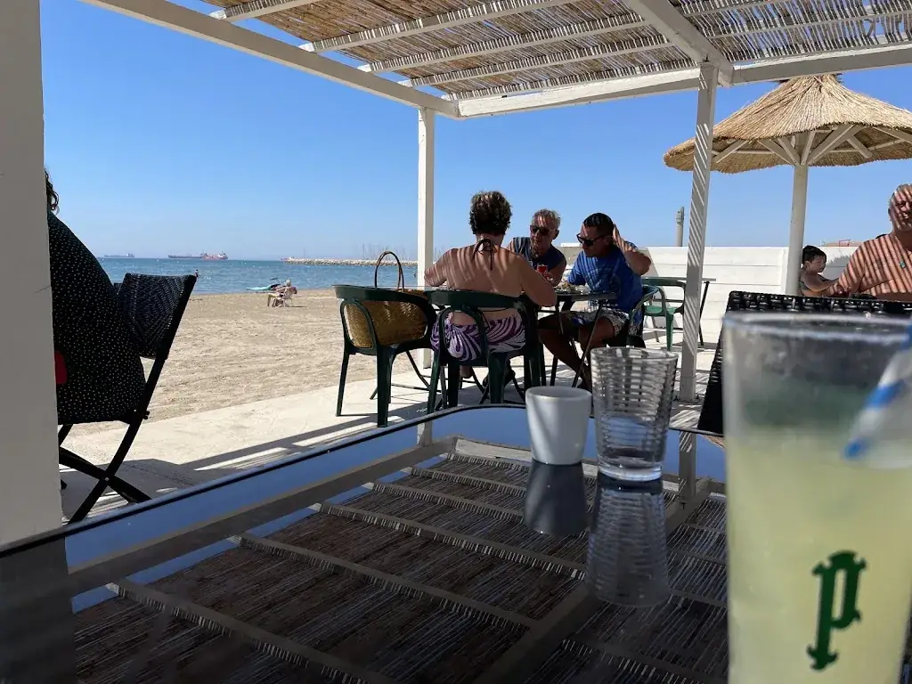 P. Q._La paillotte_Fos-sur-Mer_review