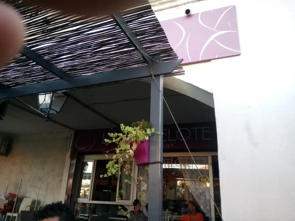 Le Catamaran restaurant in Port-de-Bouc