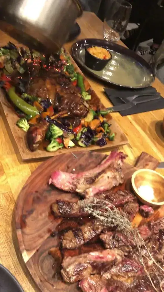 Le Catamaran_Port-de-Bouc_slider_image_2