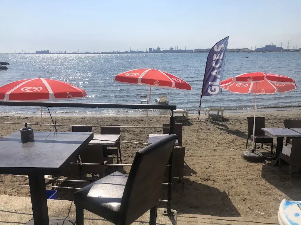 Piedi Nel Mare_Fos-sur-Mer_slider_image_1