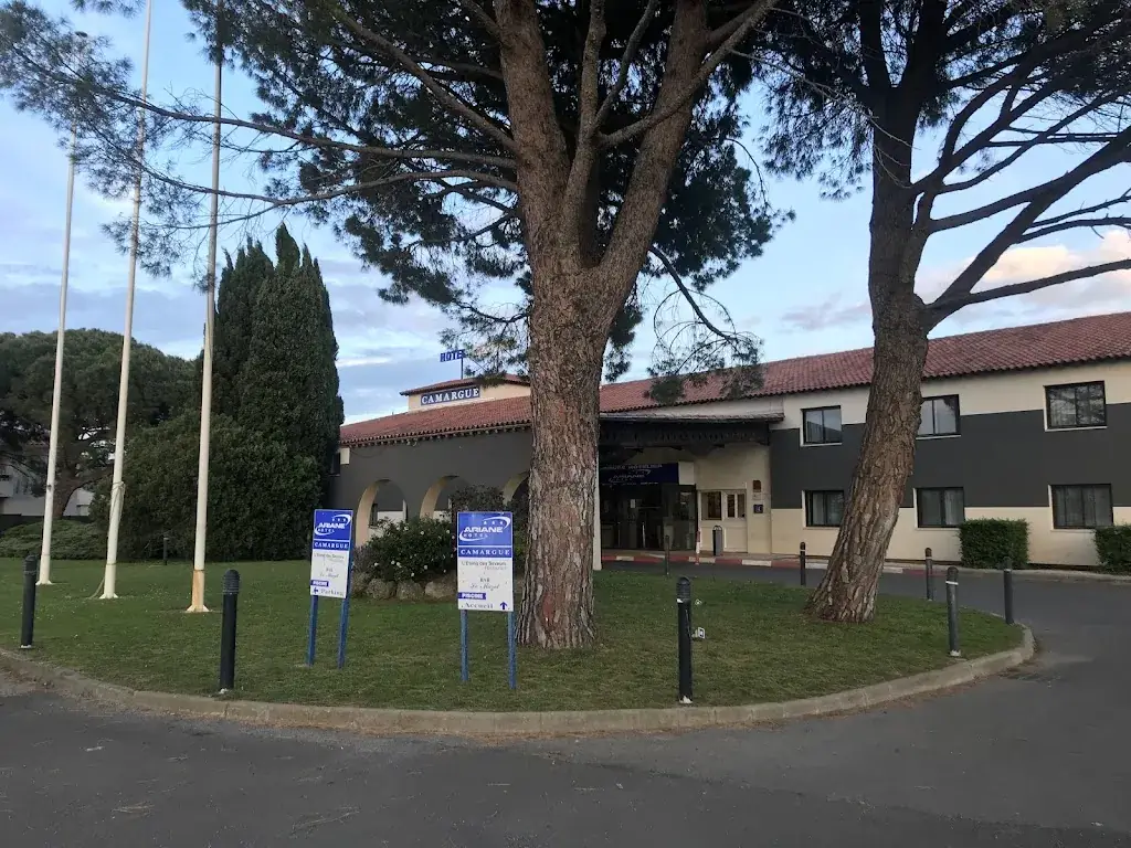 Rahul Sharma_Ariane Hotel_Fos-sur-Mer_recensione