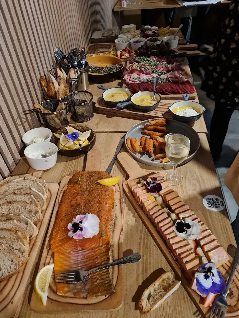 Julien B_Le Bobo Cave à Vin, Bar à Vin, Restaurant_Garéoult_review