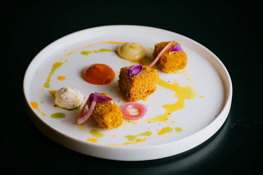 Le Bouchon_Gap_slider_image_2