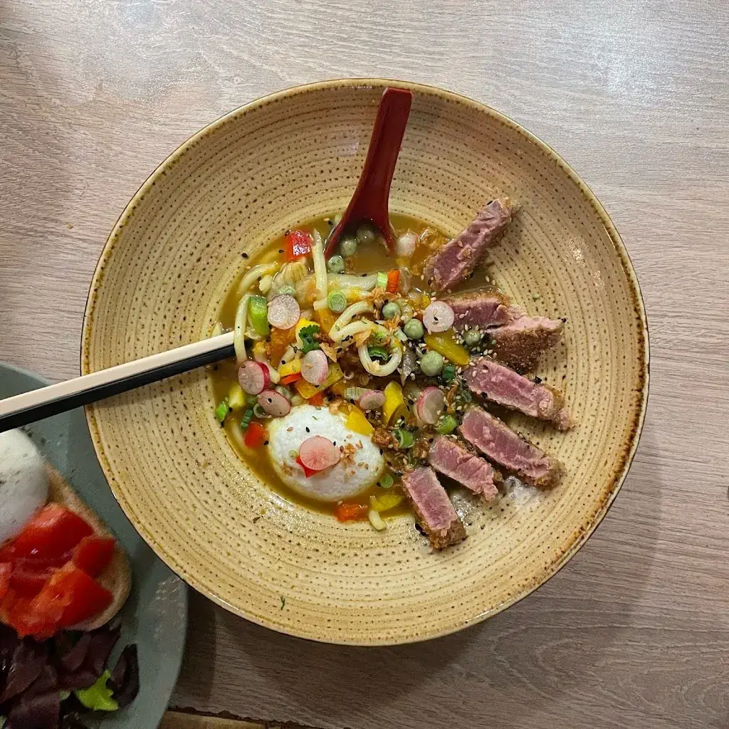 Le Bistrok Gap_Gap_slider_image_2