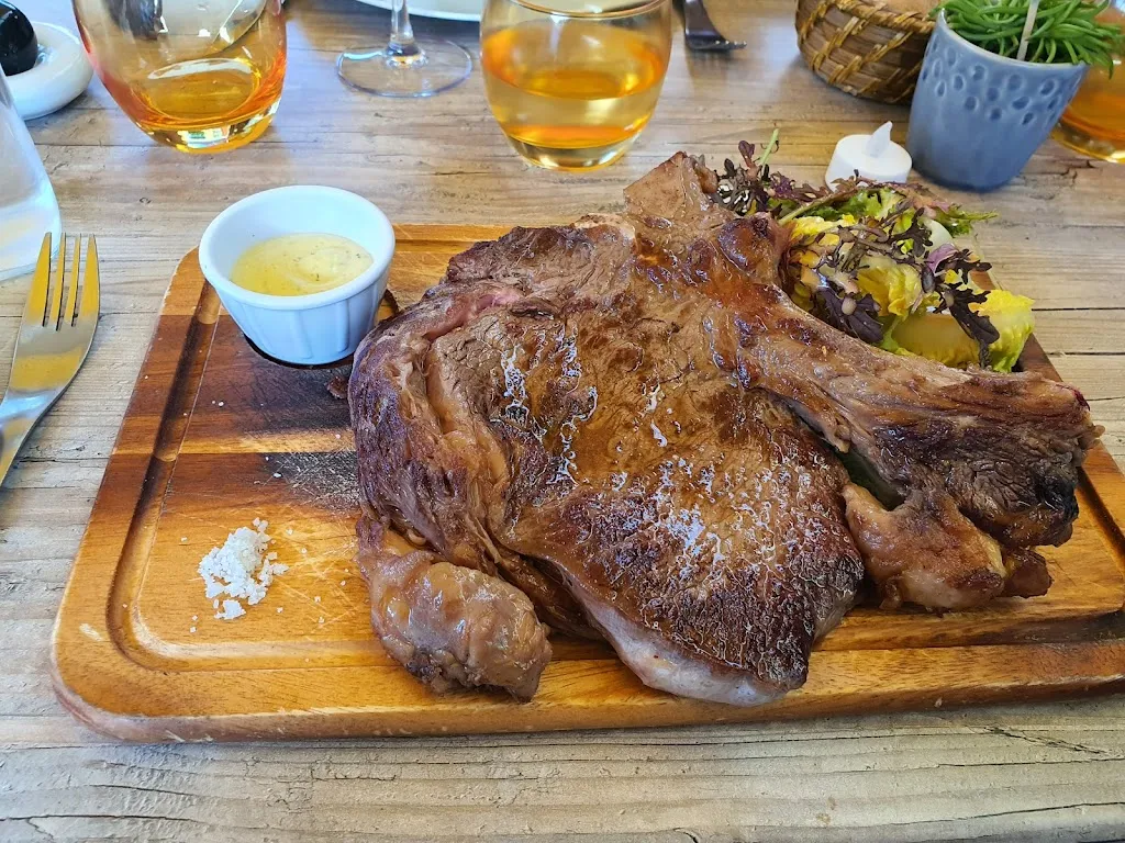 Yessi van de Pas_La Maison Jaune_Gap_review