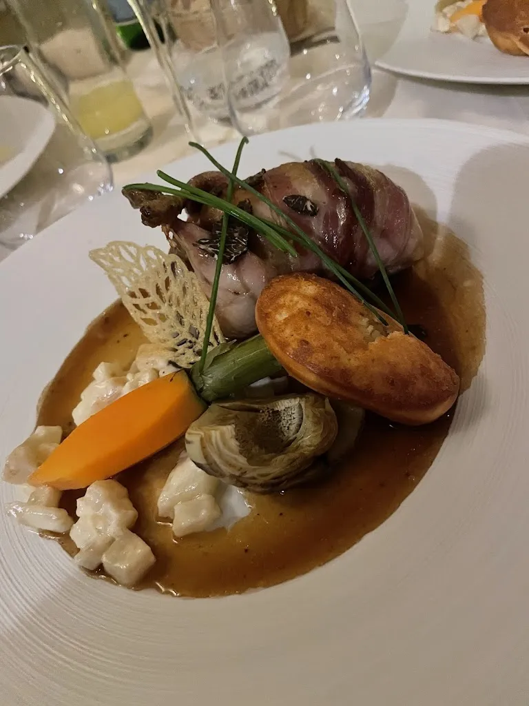 Julia Algar_Les Boutons D'or_Gap_review