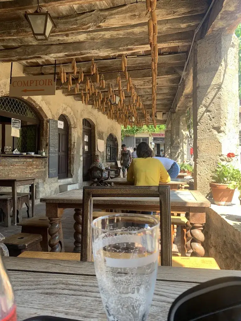 Aslak Steinsbekk_La Galerie de l'Hostellerie_Pérouges_Bewertung