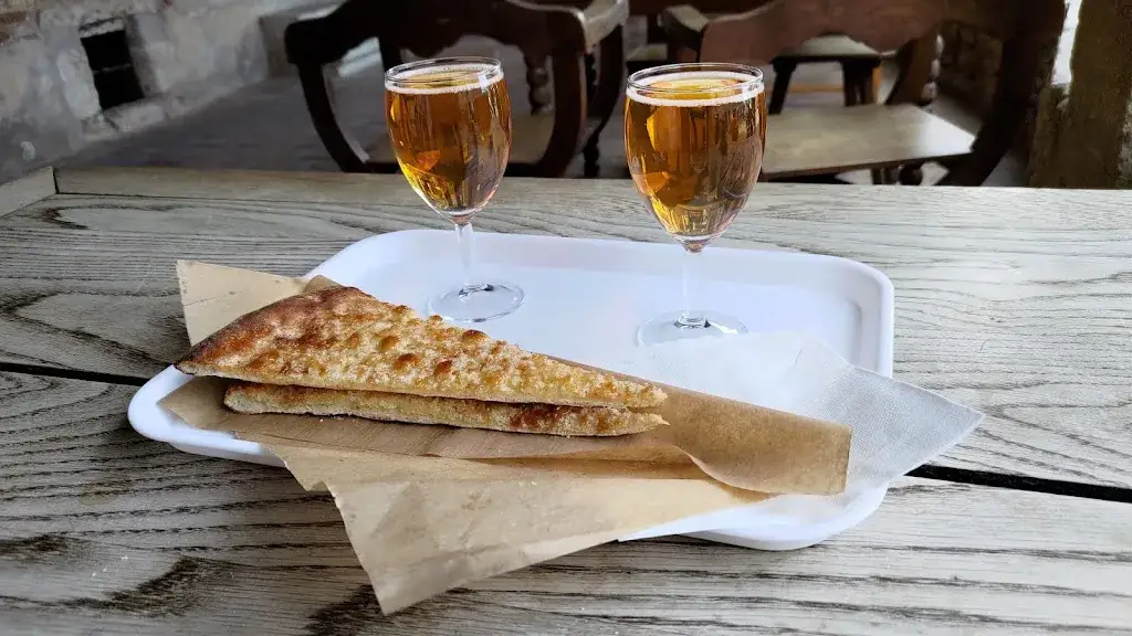 La Galerie de l'Hostellerie_Pérouges_slider_image_2