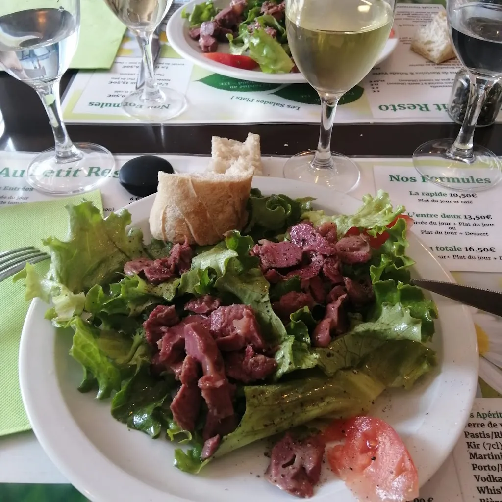 Au Petit Resto restaurant in Gardanne