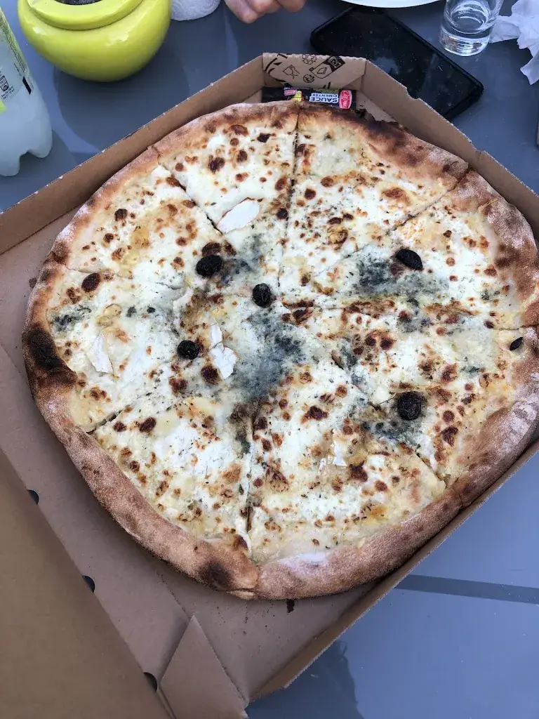 Carpenzano Léo_DOLCE PIZZA GARDANNE_Gardanne_review