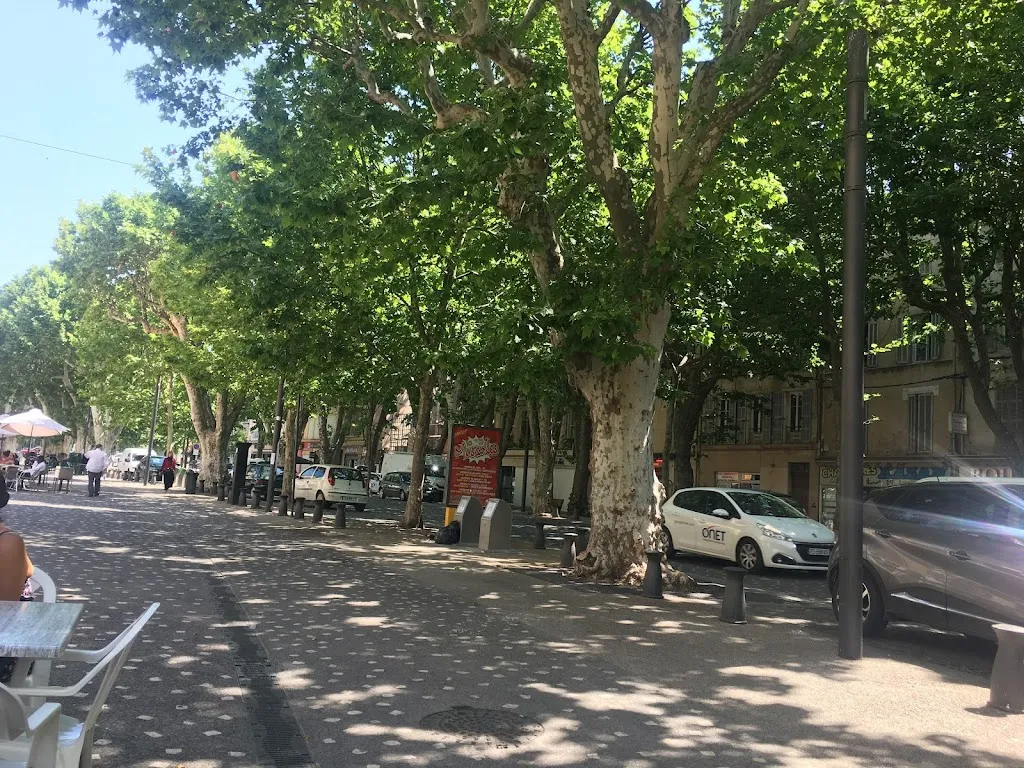 Patrick McCloskeyCPA_Café La Royale_Gardanne_review