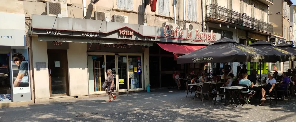 Café La Royale Restaurant in Gardanne