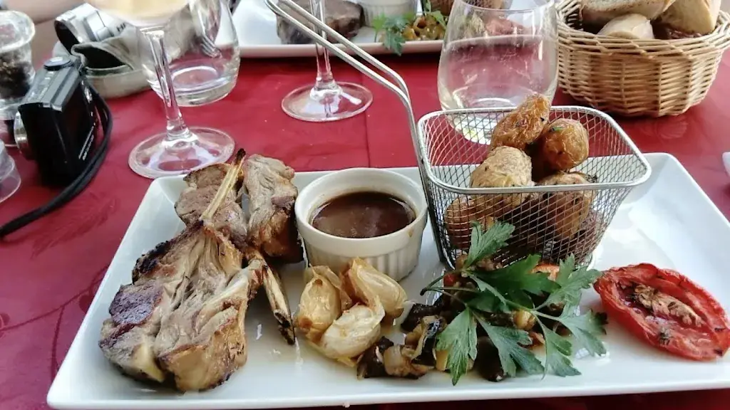 Le Pescadou_Gassin_slider_image_3