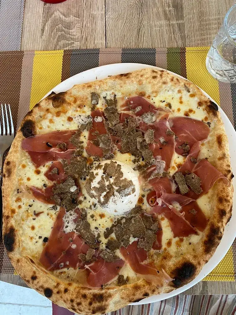 Friedrich Fruehwald_La Ciboulette_Gassin_review