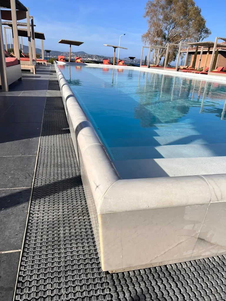 Alta Saint-Tropez : Restaurant & Rooftop Panoramique_Gassin_slider_image_3