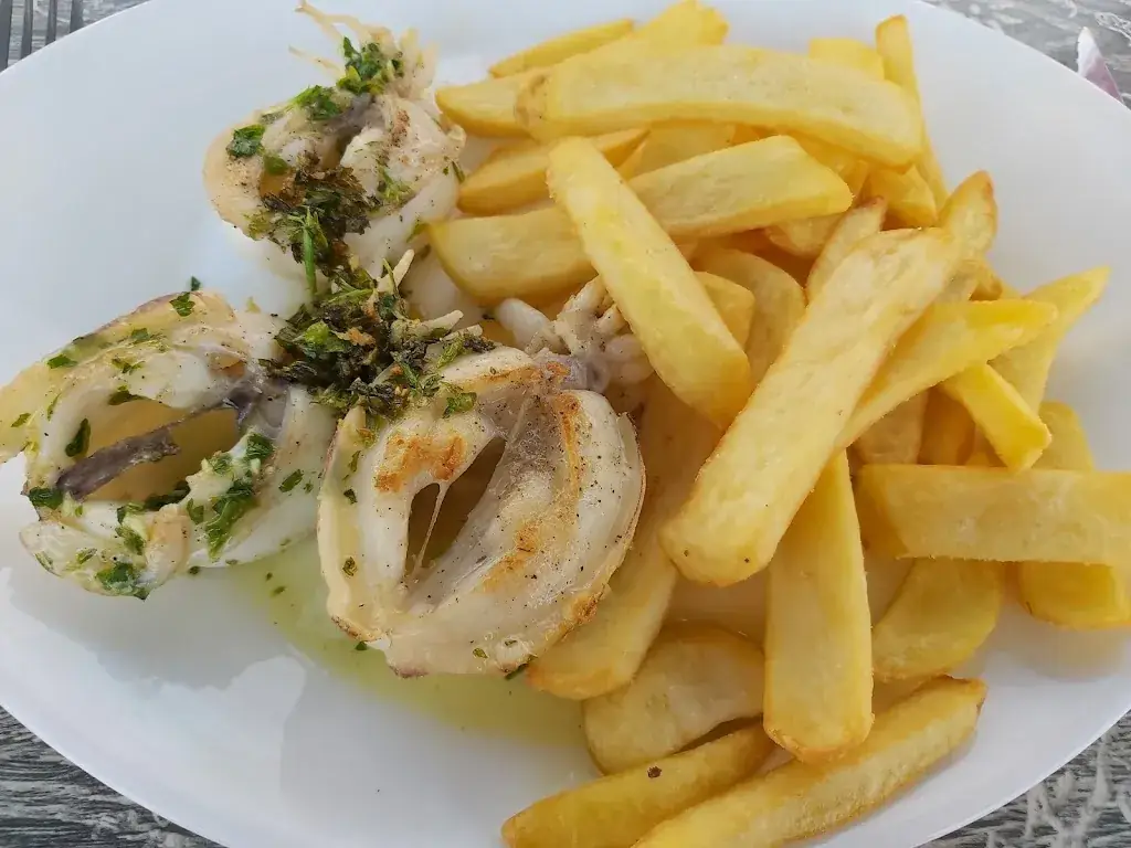 Christelle Faller_Cafe Des Sports_Gonfaron_review