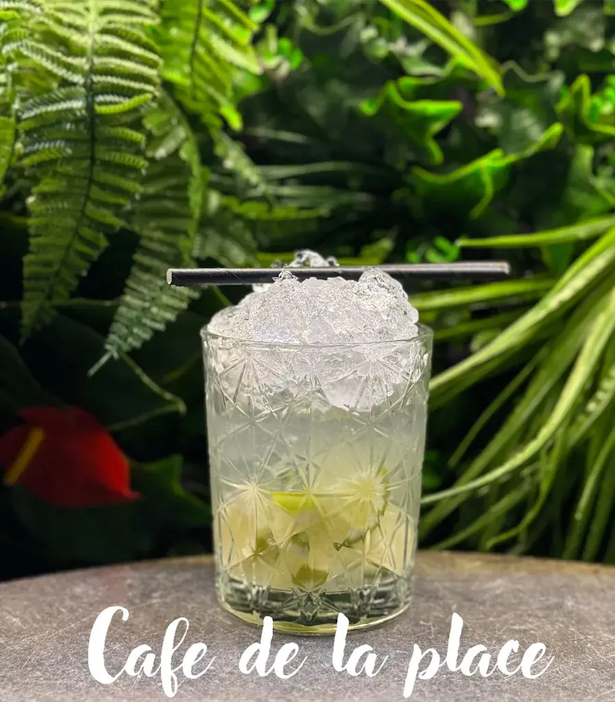 Café de la place_Gonfaron_slider_image_3