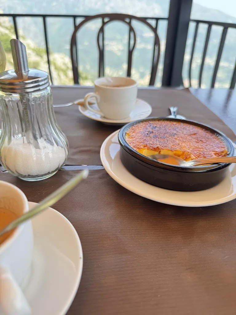 Heather Hudgins_Restaurant Le Righi_Sainte-Agnès_review