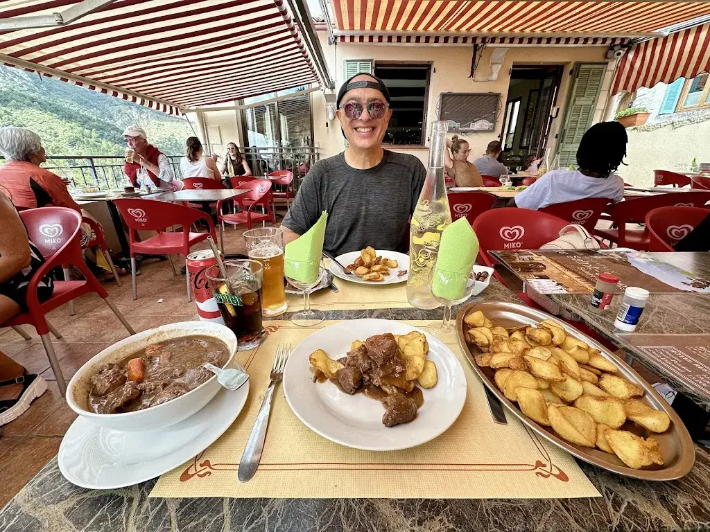 Alexander Coles_Le Saint Yves_Sainte-Agnès_recensione