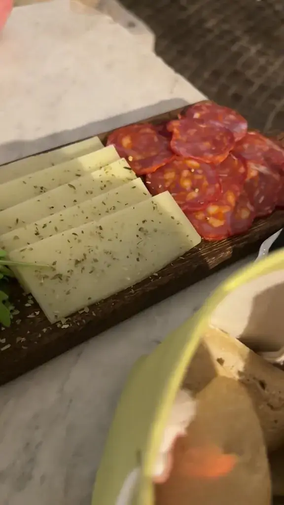 Max Khaskin_La Grotte & l'Olivier_Roquebrune-Cap-Martin_recensione