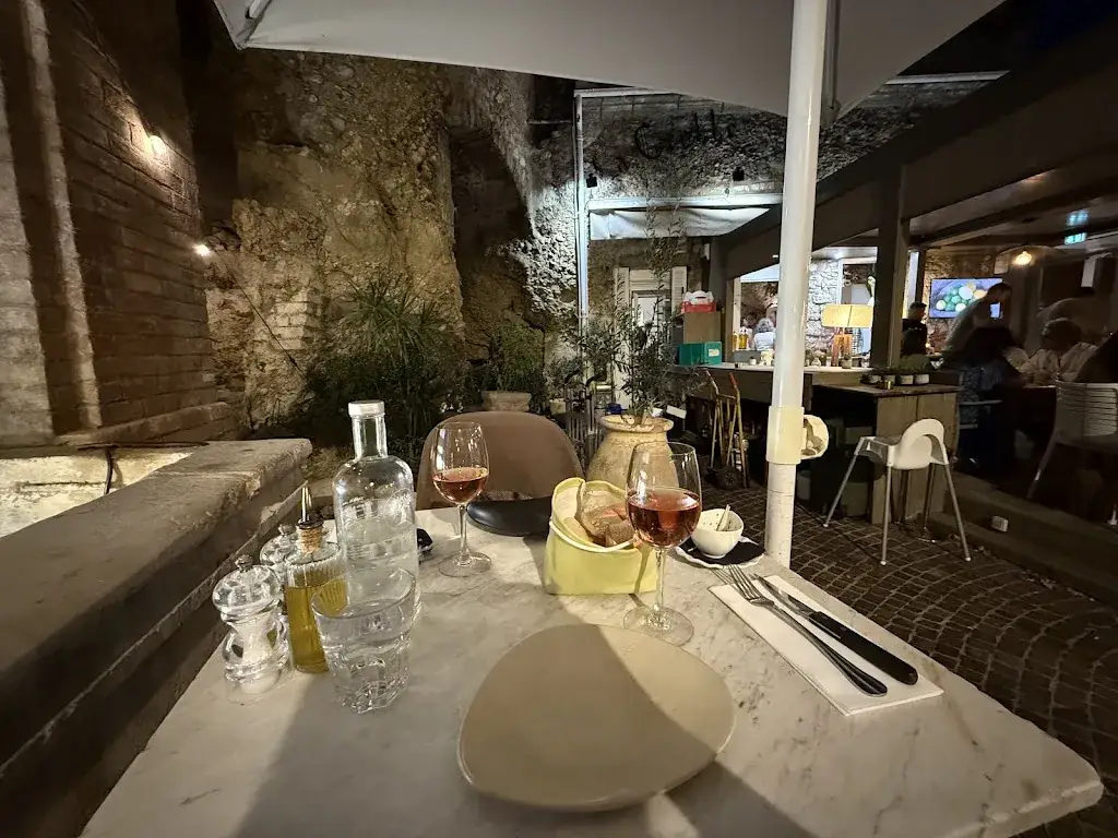 La Grotte & l'Olivier_Roquebrune-Cap-Martin_slider_image_3