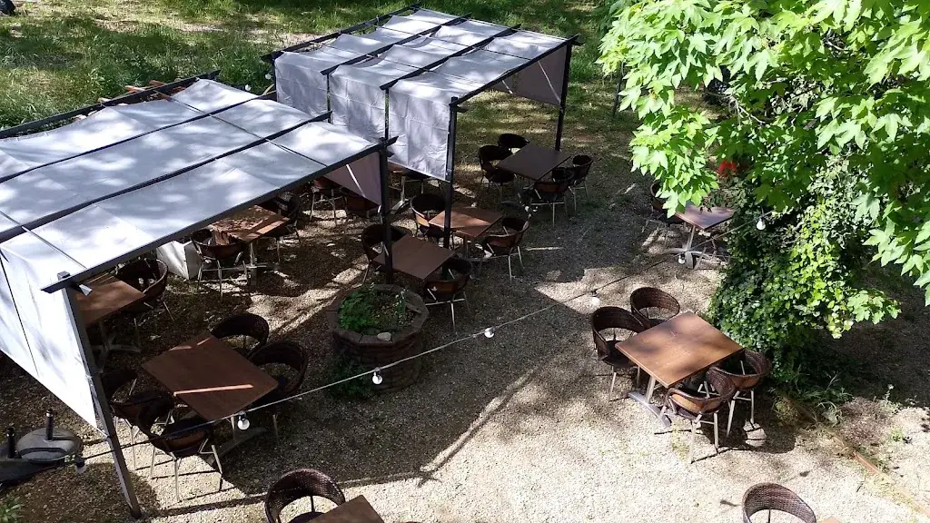 Restaurant de l'Auberge du Pont_Verdière_slider_image_3