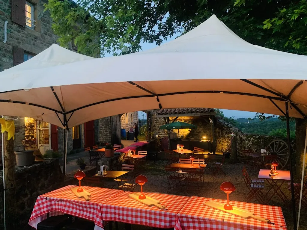 Auberge du Chatö Restaurant in Merle-Leignec