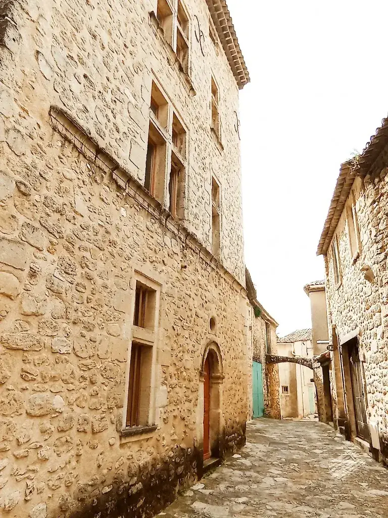 Le Gramboisien_Grambois_slider_image_2