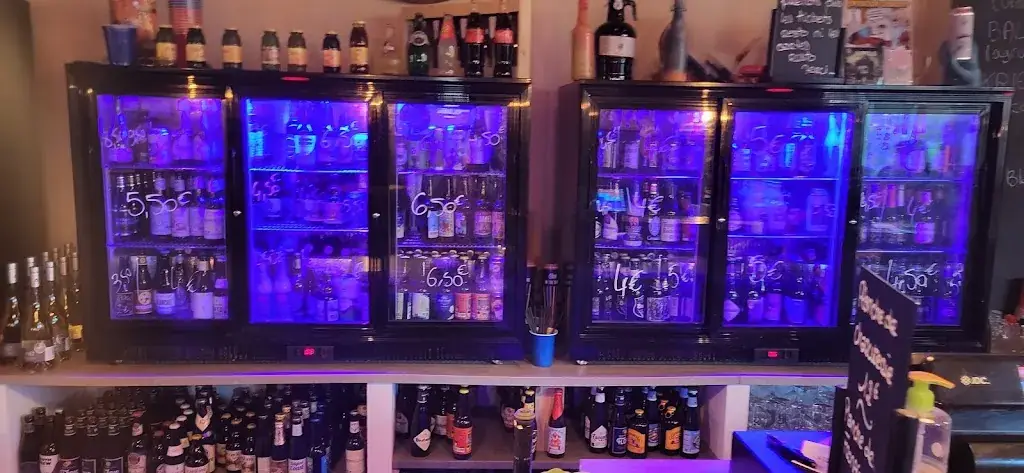 marie-laure soleilhac_Le hangar Greasque_Gréasque_review