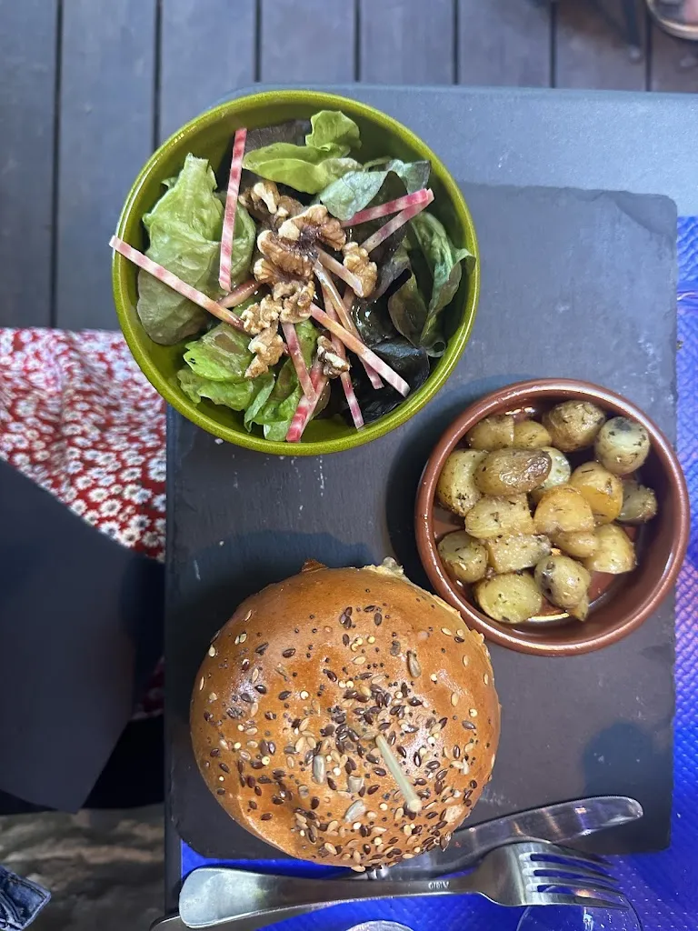 sharmila johnston_Le Teston_Gordes_review