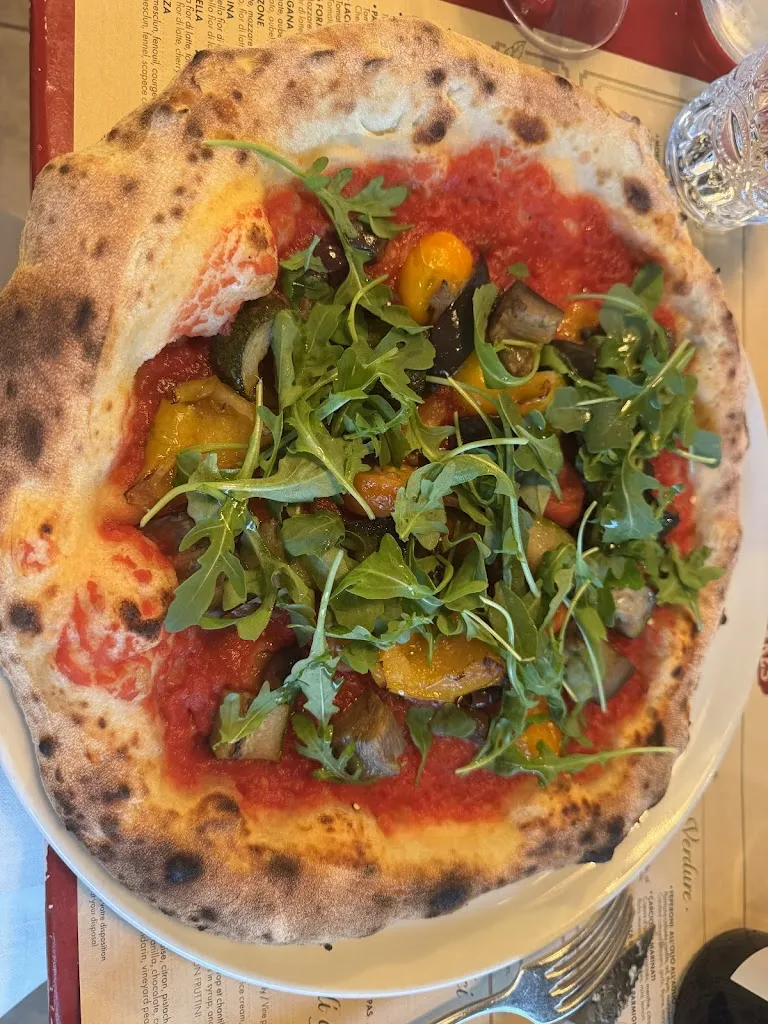 Şenay Ünal_La Bastide de Pierres_Gordes_recensione