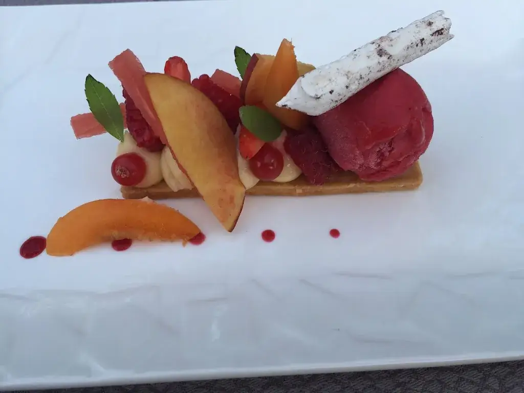 J C_L'Estellan_Gordes_review