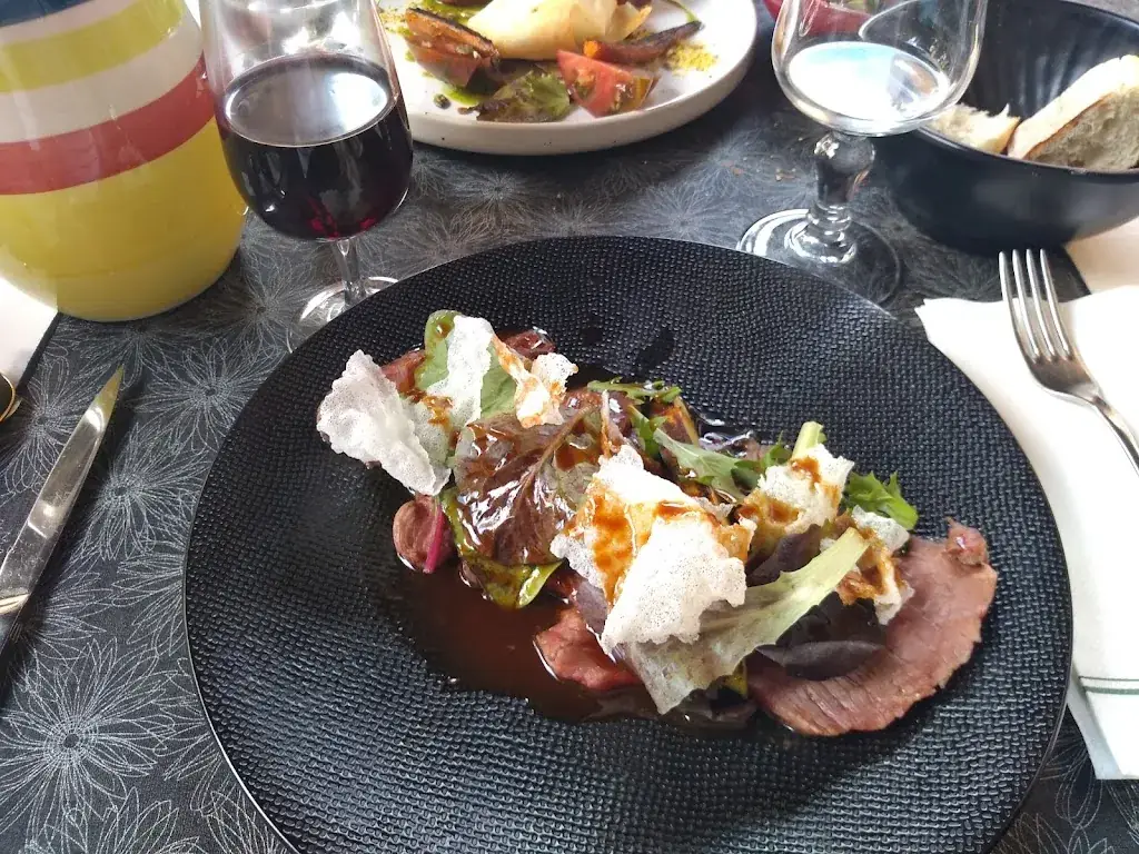 gauri sharma_L'Artégal_Gordes_review