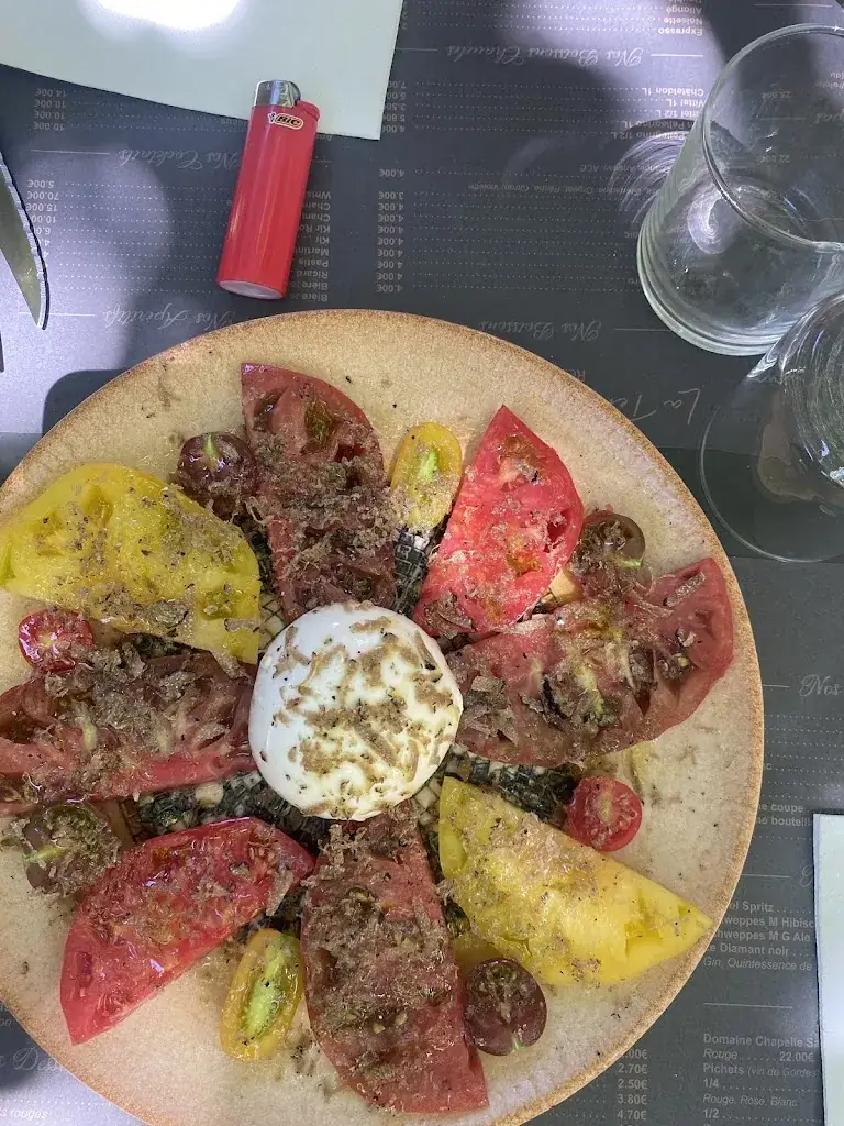 Christoph Buchmann_The Terrace of Gordes_Gordes_review