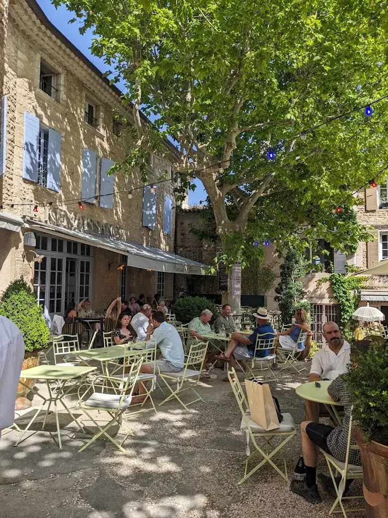 Lara R_Le Renaissance_Gordes_review