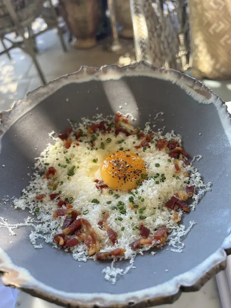 Stephanie Wei_Clover Gordes par Jean-François Piège_Gordes_review