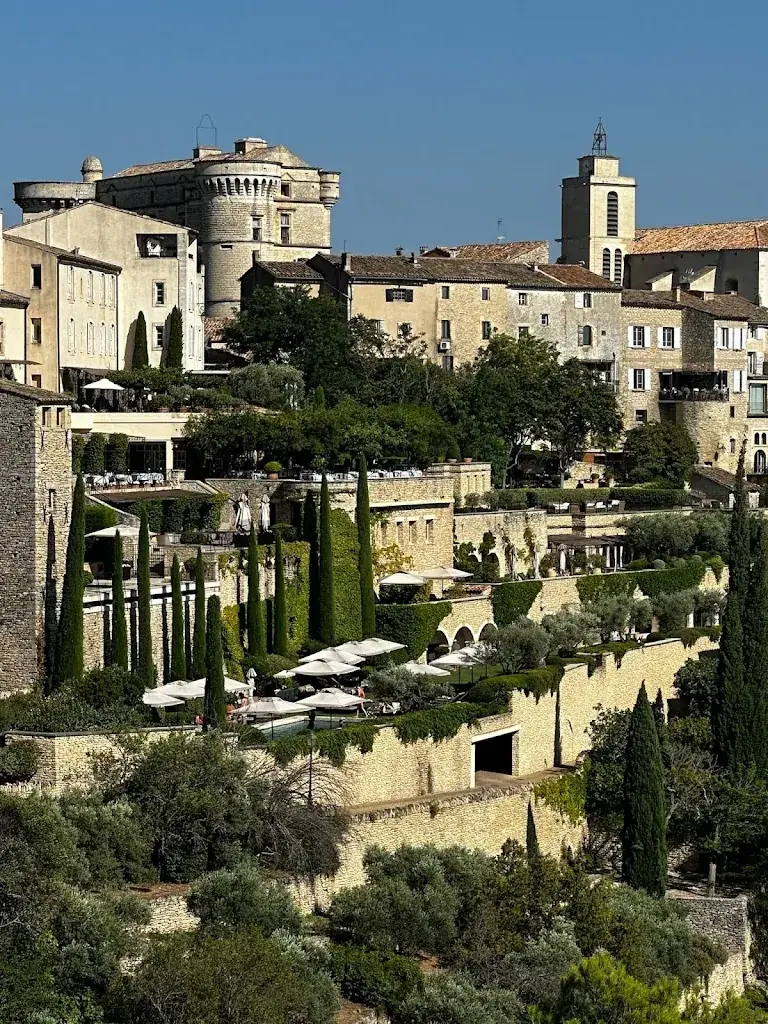 Dimitar Petrov_Clover Gordes par Jean-François Piège_Gordes_review