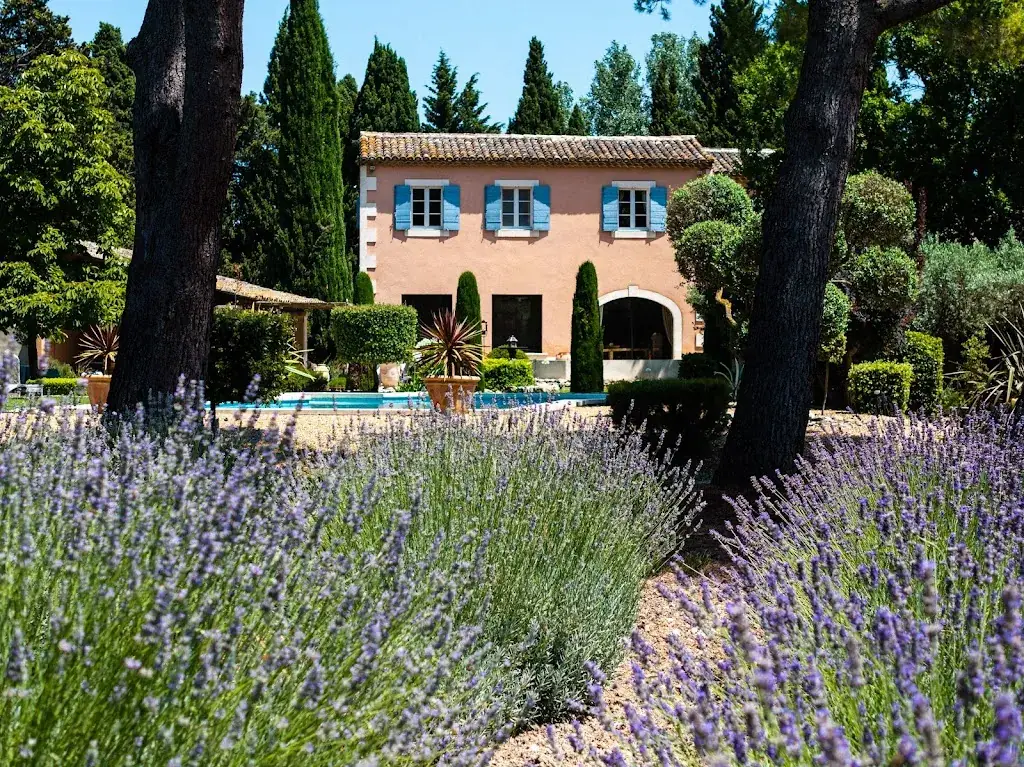 Le Clos Des Cyprès_Graveson_slider_image_1