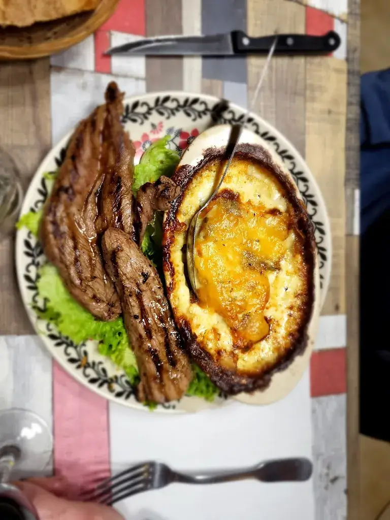 Laetitia Magand_Auberge du Château_Saint-Bonnet-les-Oules_review